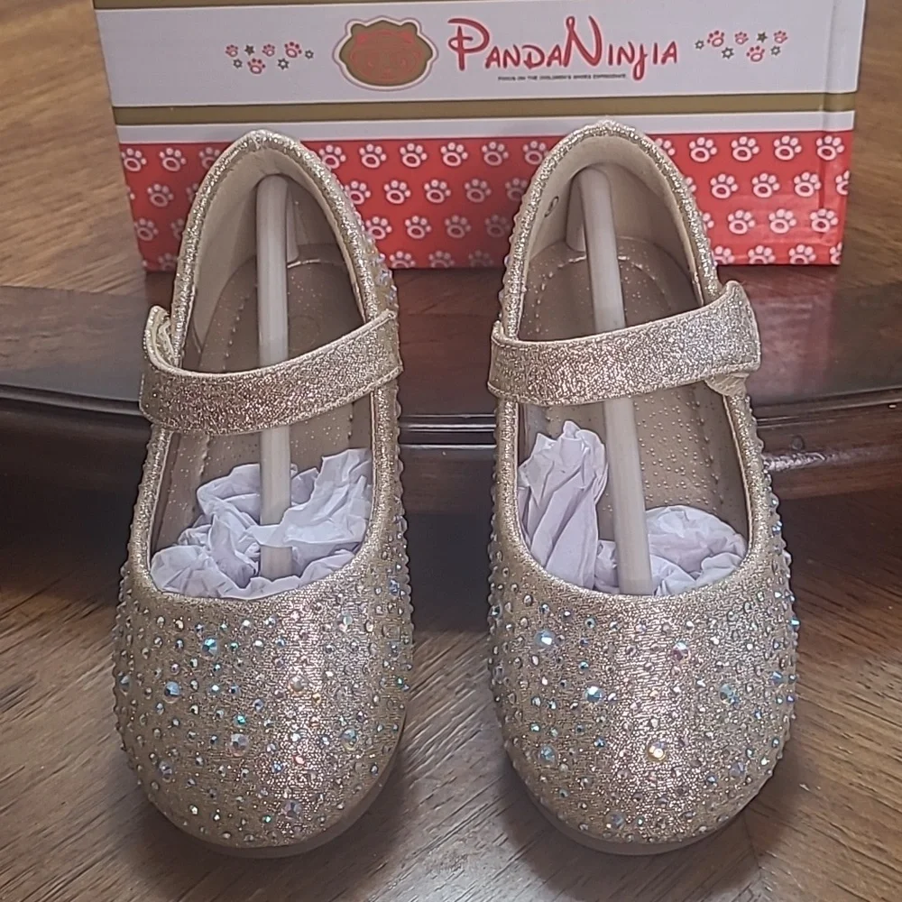 New in box! Pandaninjia Girls size 6 Susie gold rhinestone flat dress shoes